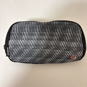 Lululemon Everywhere Belt Bag
